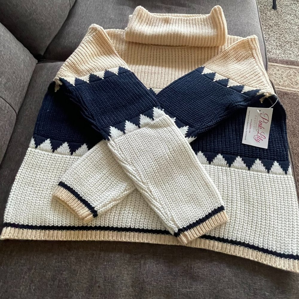 Turtleneck Sweater from Pink Lily Boutique - Picture 2 of 4